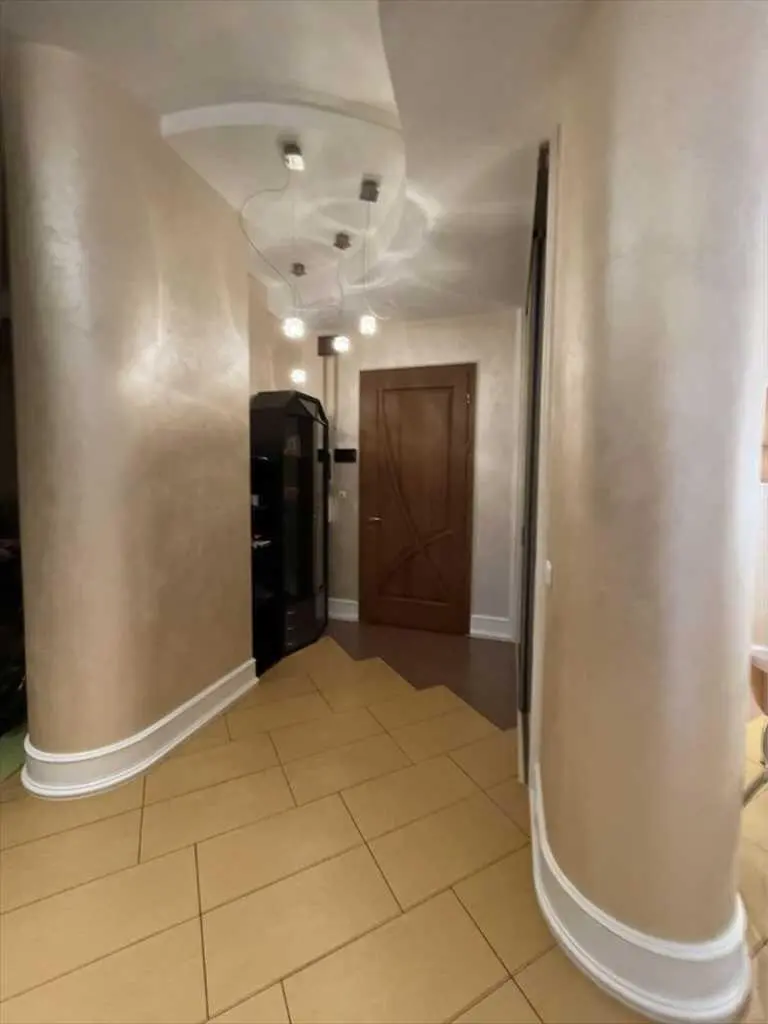 Неймовірний будинок неподалік ТЦ "Конкорд"