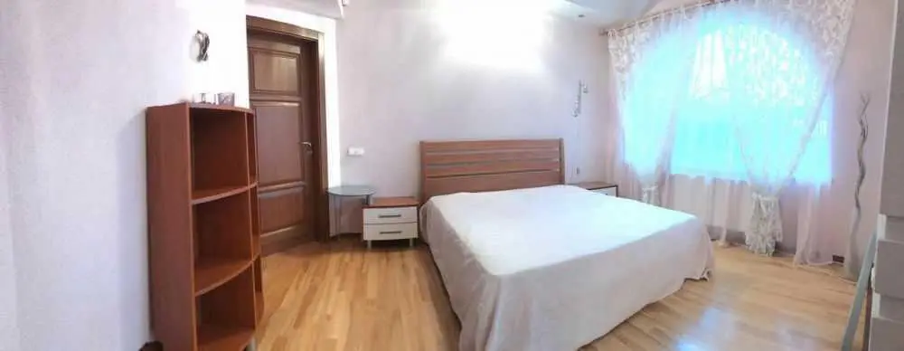 Неймовірний будинок неподалік ТЦ "Конкорд"