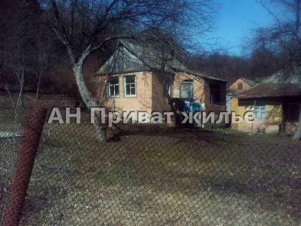 Ділянка з домом У Н.Млинах