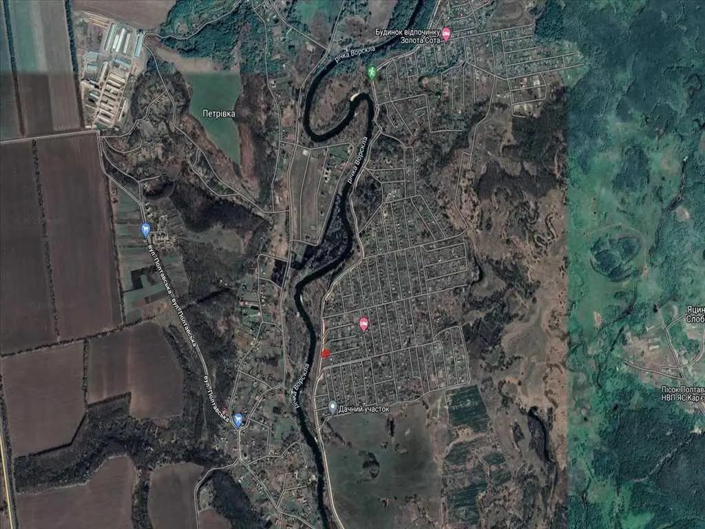  Петрівка. Ділянка  на березі річки!