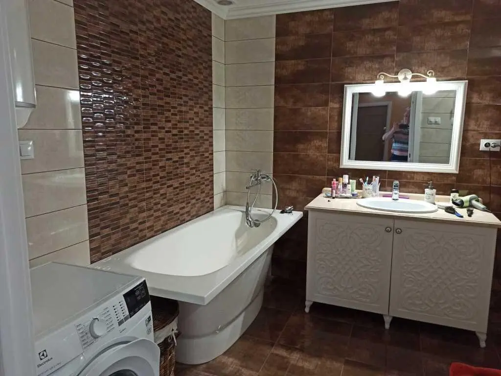 Чудовий будинок в Яківцях.