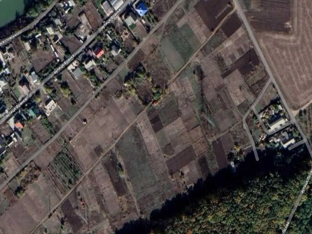 Ділянка під забудову в Розсошенцях!