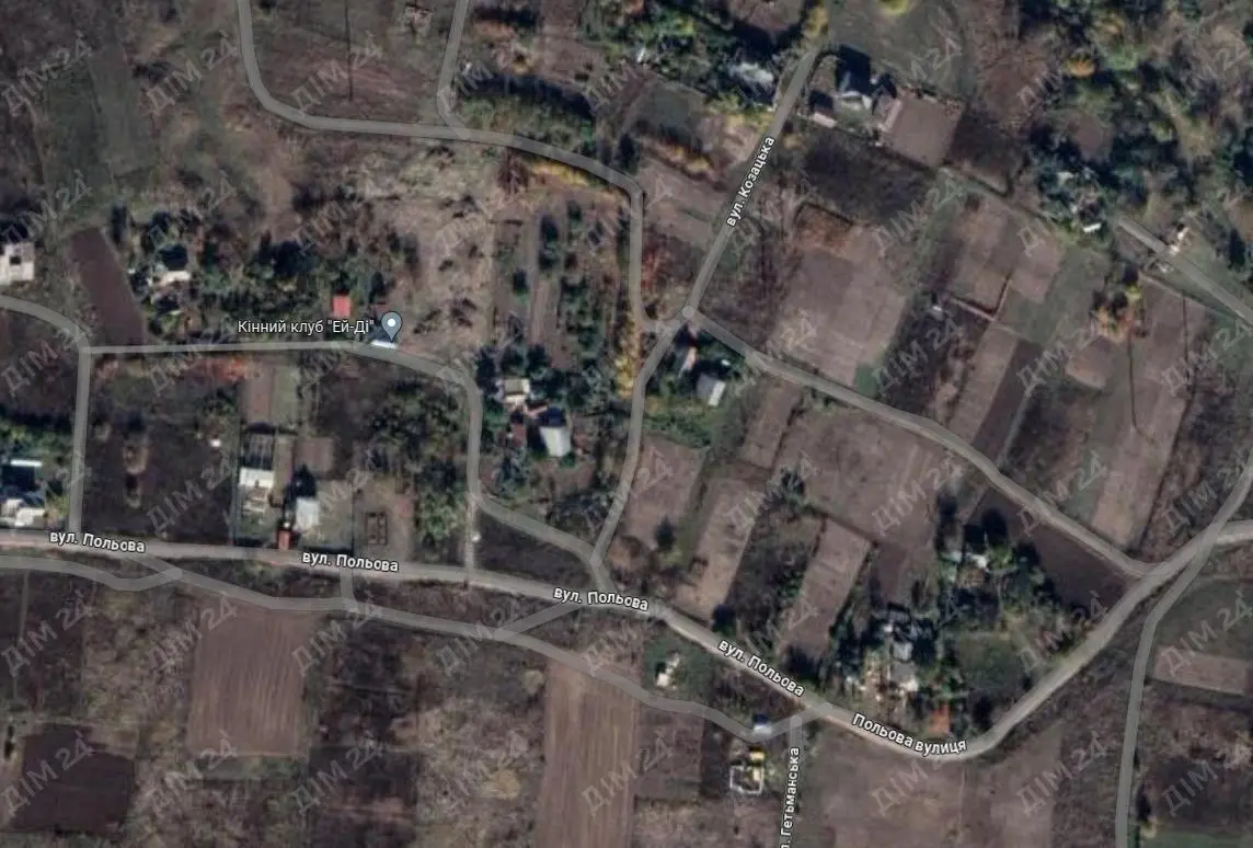 Земельна ділянка у Гожулах.