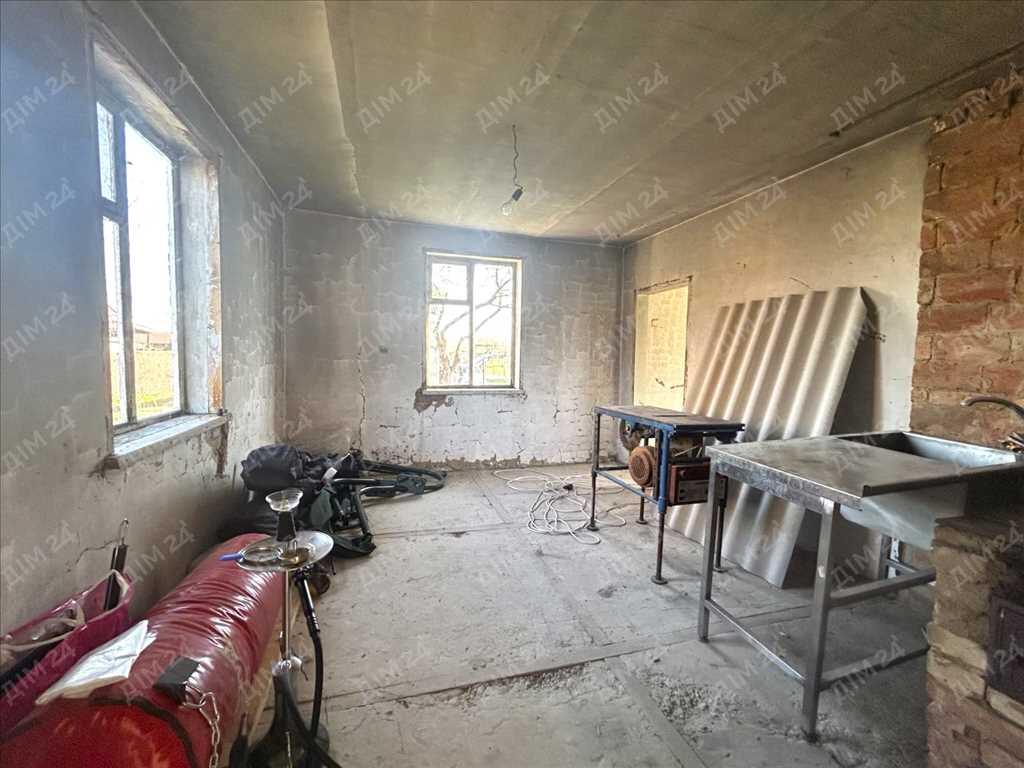 Дачний будинок у Петрівці