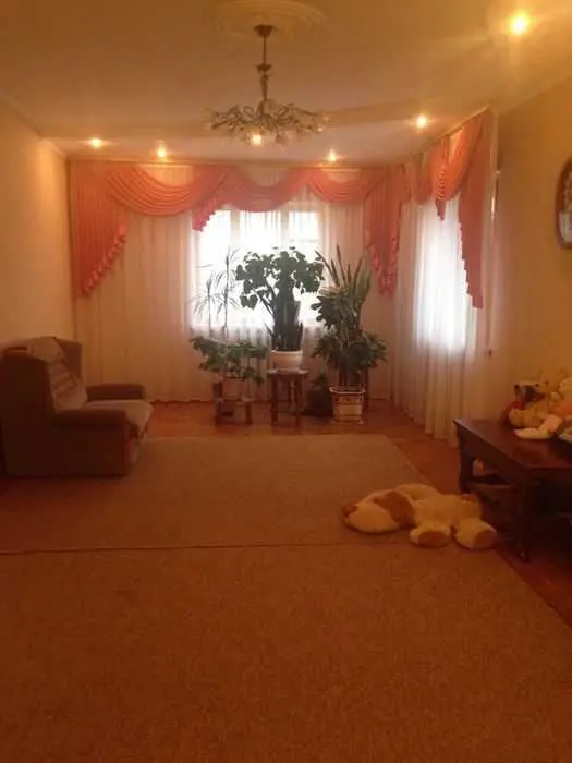 Шикарний 2-х поверховий будинок у передмісті