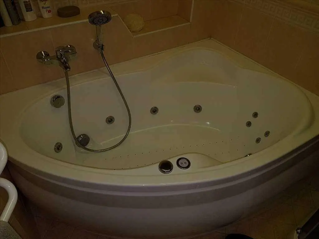 Верхоли. Заміський будинок в оточенні соснового лісу