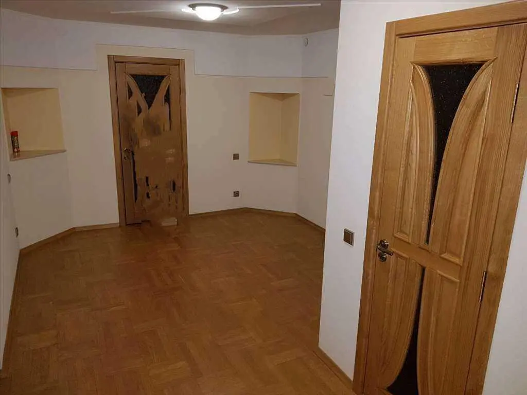 Верхоли. Заміський будинок в оточенні соснового лісу