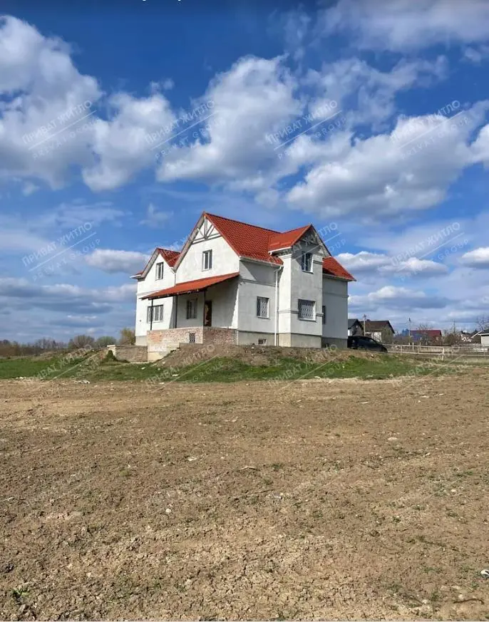 Новий котедж в Горбанівці