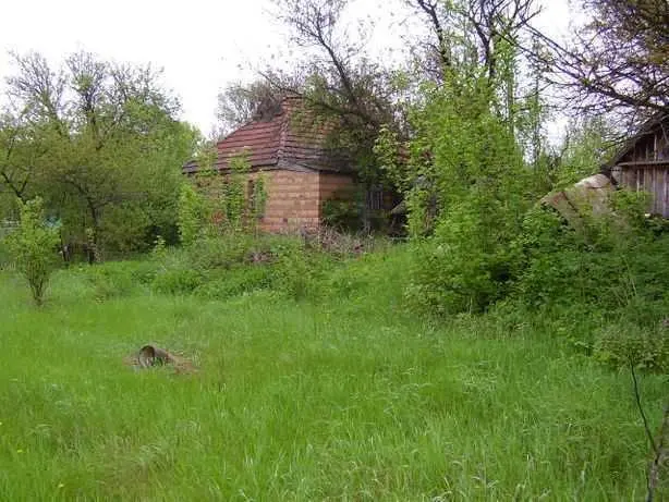 Будинок з ділянкою поряд з річкою!