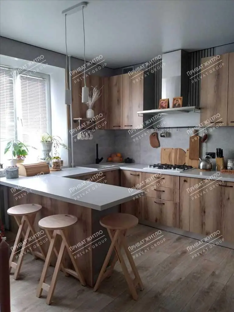 До вашої уваги дуже гарний будинок в Яру