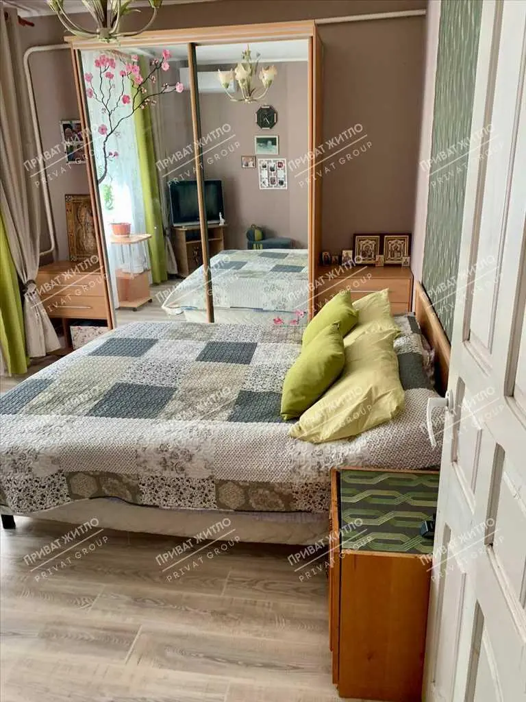 До вашої уваги дуже гарний будинок в Яру