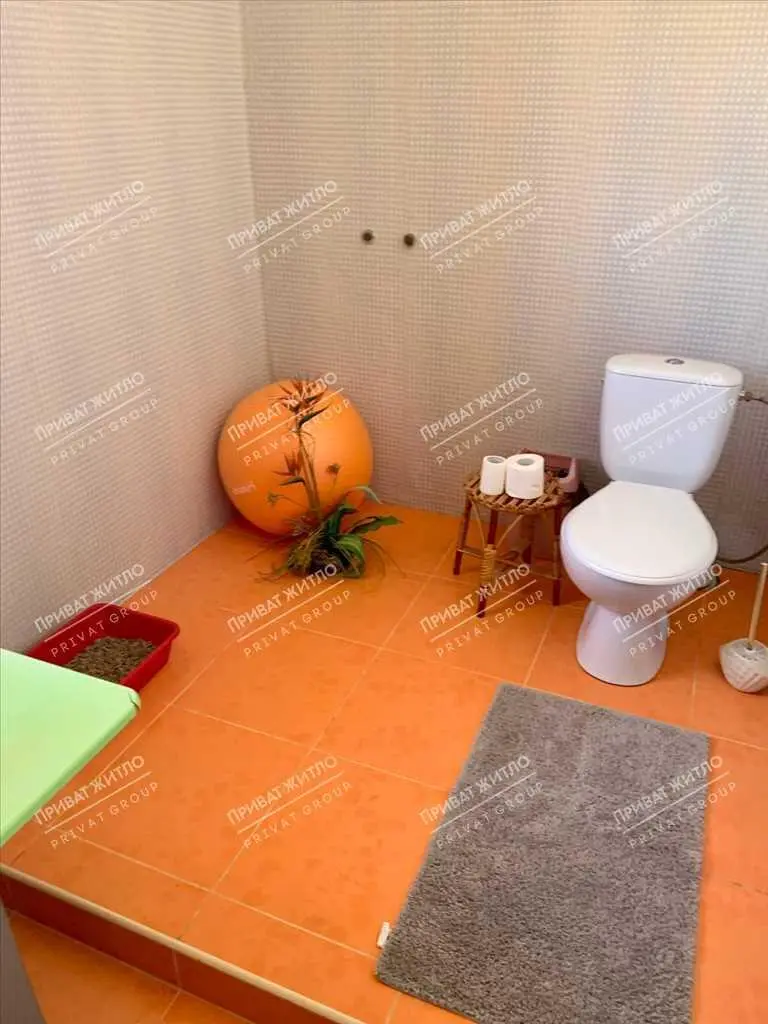 До вашої уваги дуже гарний будинок в Яру