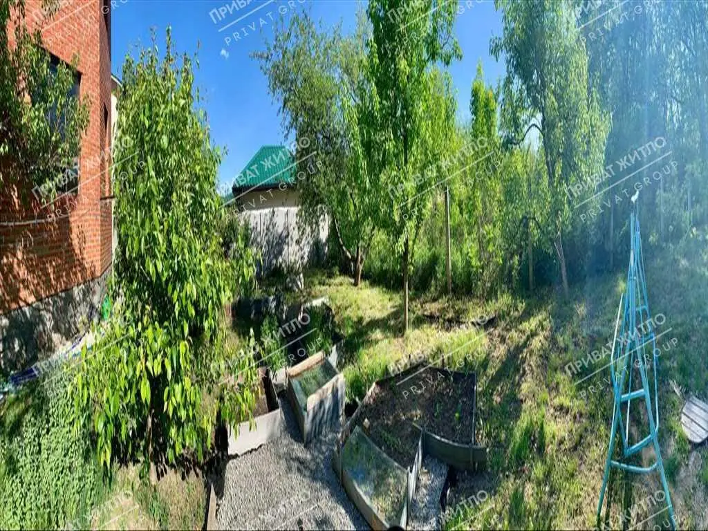 До вашої уваги дуже гарний будинок в Яру