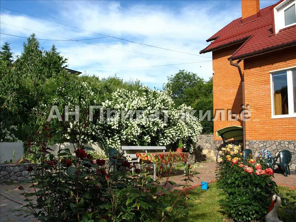 Будинок 230м.кв.у центральній частині міста.