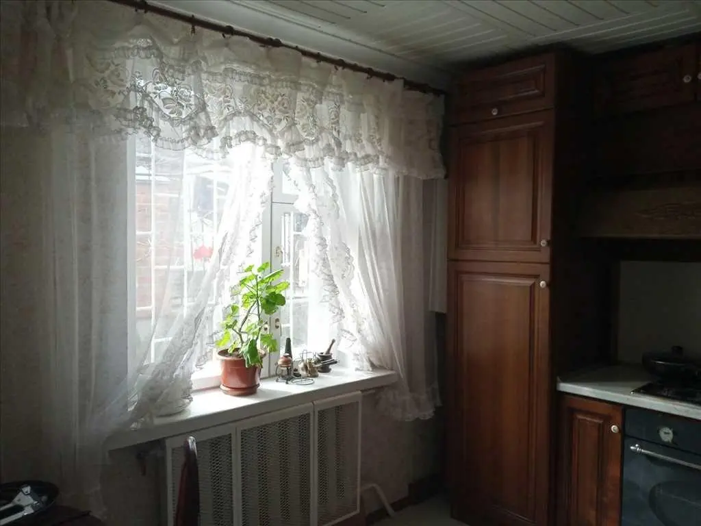 Рідкісний будинок у центрі з видом на Монастир – не пропустіть!