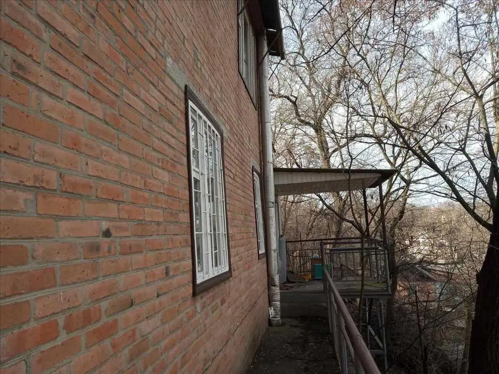 Рідкісний будинок у центрі з видом на Монастир – не пропустіть!