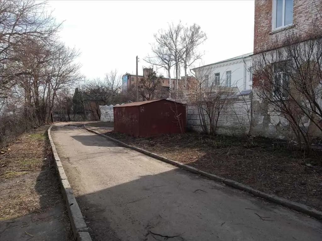 Рідкісний будинок у центрі з видом на Монастир – не пропустіть!