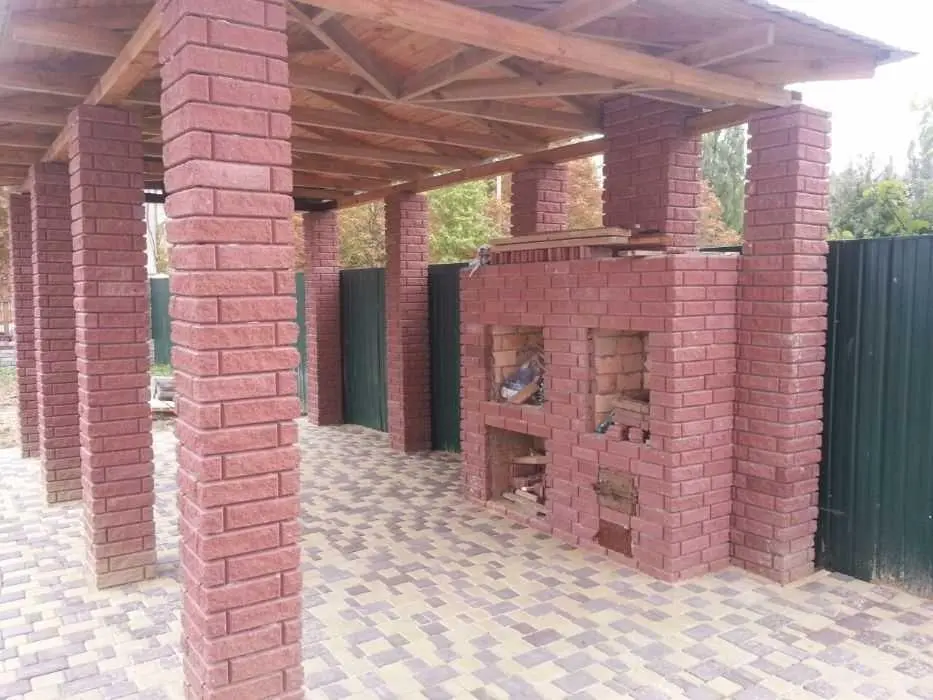 Великий будинок-дуплекс 2013 року побудови