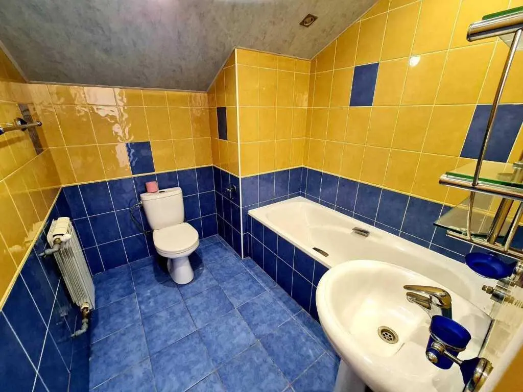 Добротний будинок в Рибцях!