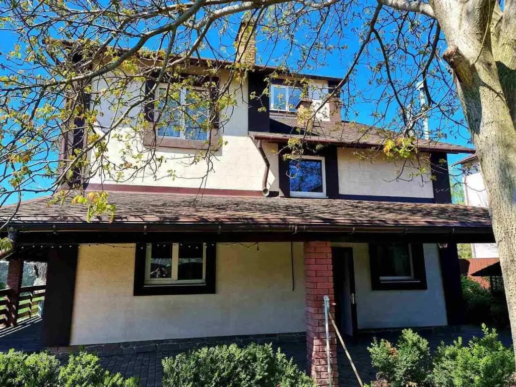 Добротний будинок в Рибцях!