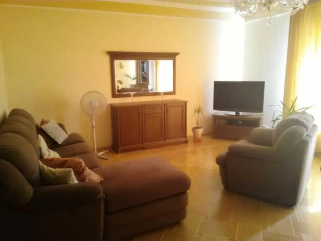 Продаж будинку в Яківцях