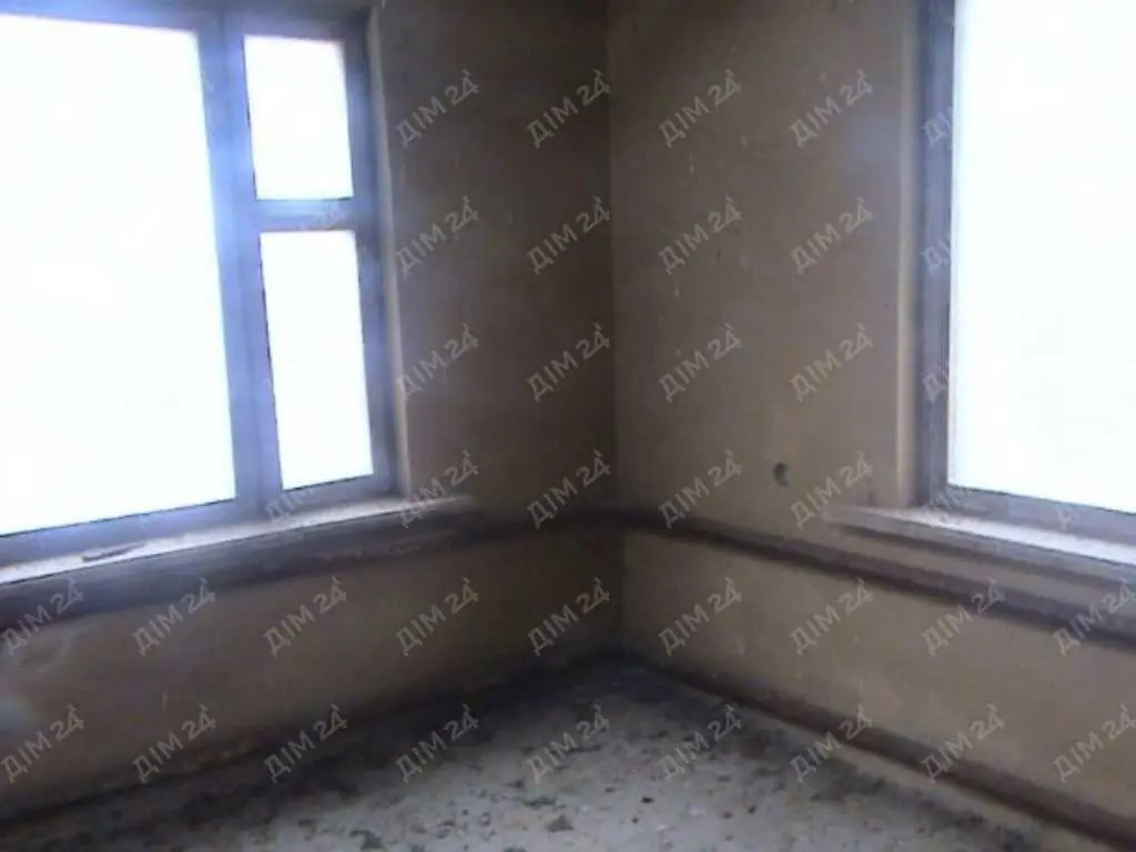 Ділянка з будинком в с.Коломак за Абазівкою.