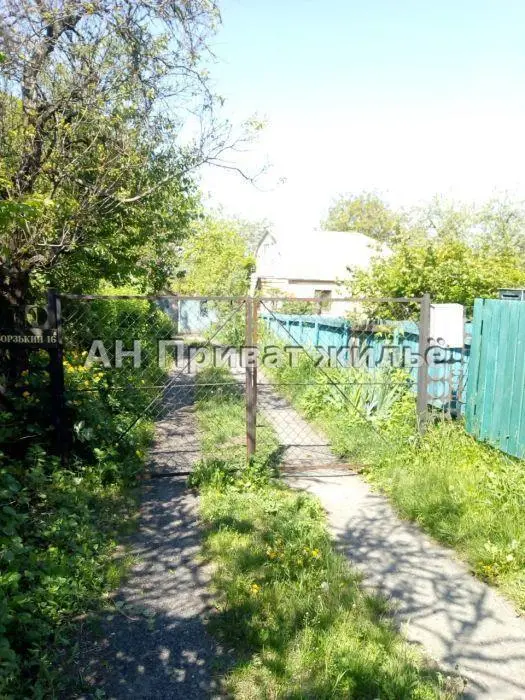 Добротний будинок у Яківцях