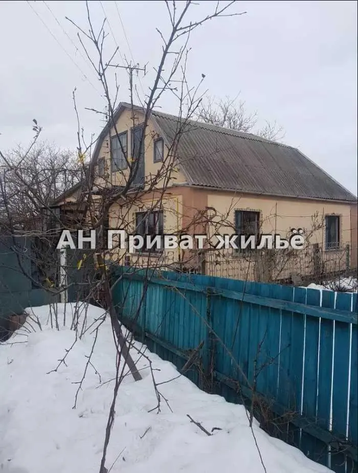 Добротний будинок у Яківцях