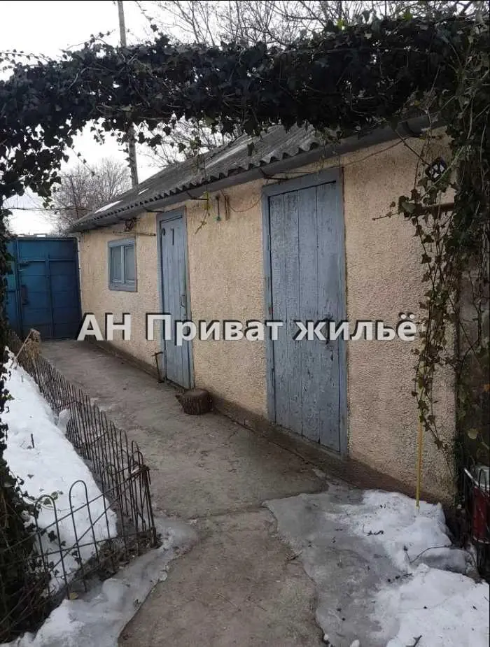 Добротний будинок у Яківцях