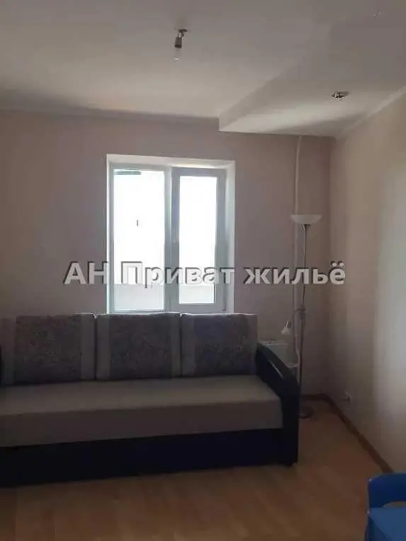 Простора квартира на Леваді