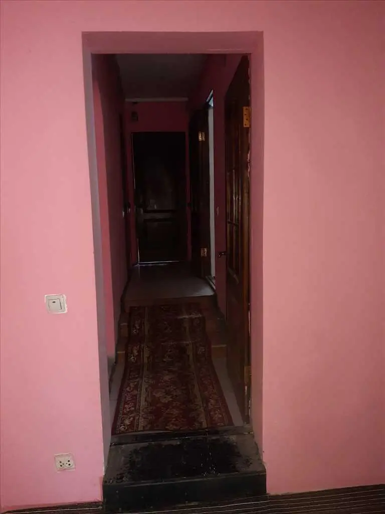 Двокімнатна квартира в приватному сектор в районі Подолу.