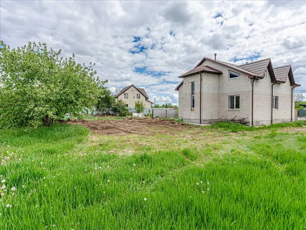 Продається новий  будинок в Розсошенцях!