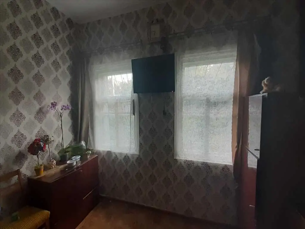 Частина будинку з окремим двором у мікрорайоні Половки