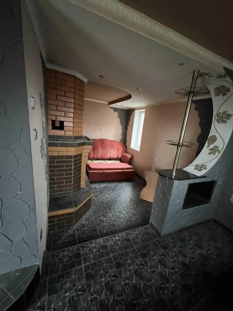 Продам заміський будинок-дачу на Вороніна