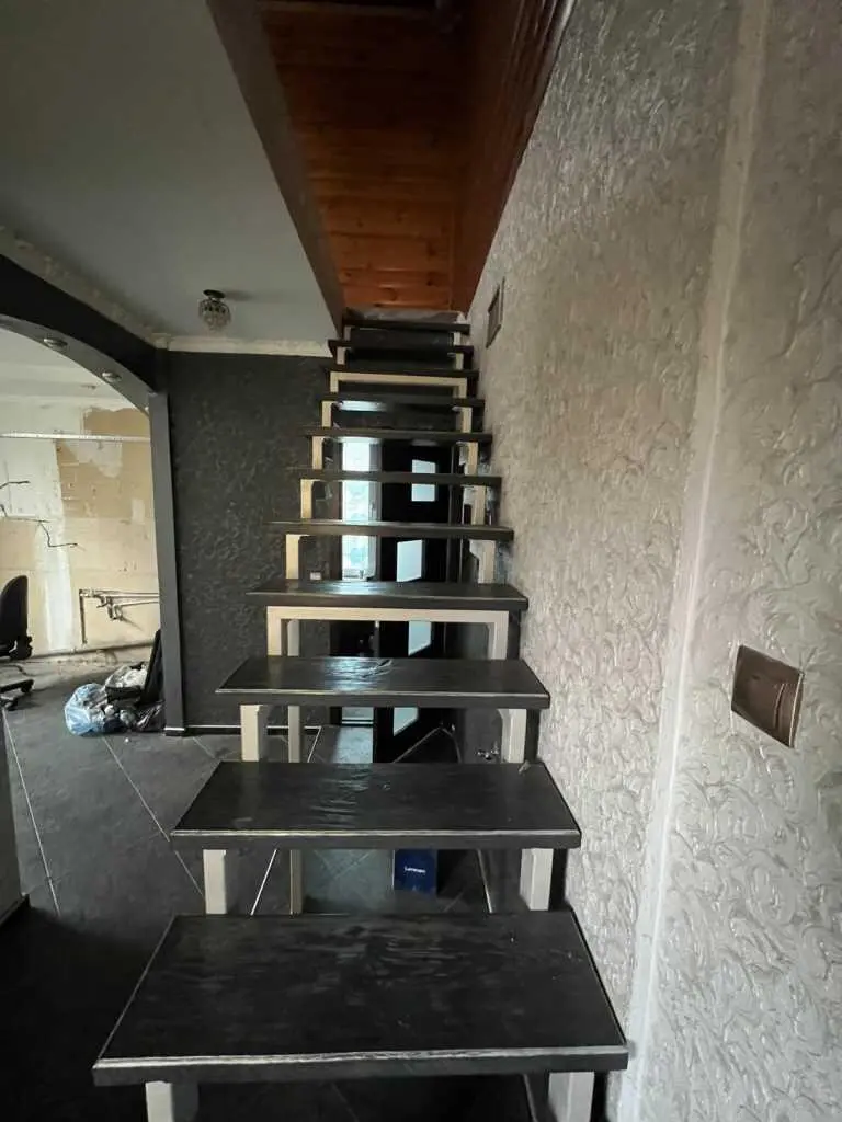 Продам заміський будинок-дачу на Вороніна