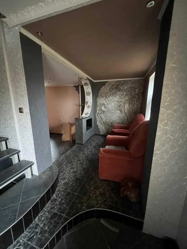 Продам заміський будинок-дачу на Вороніна