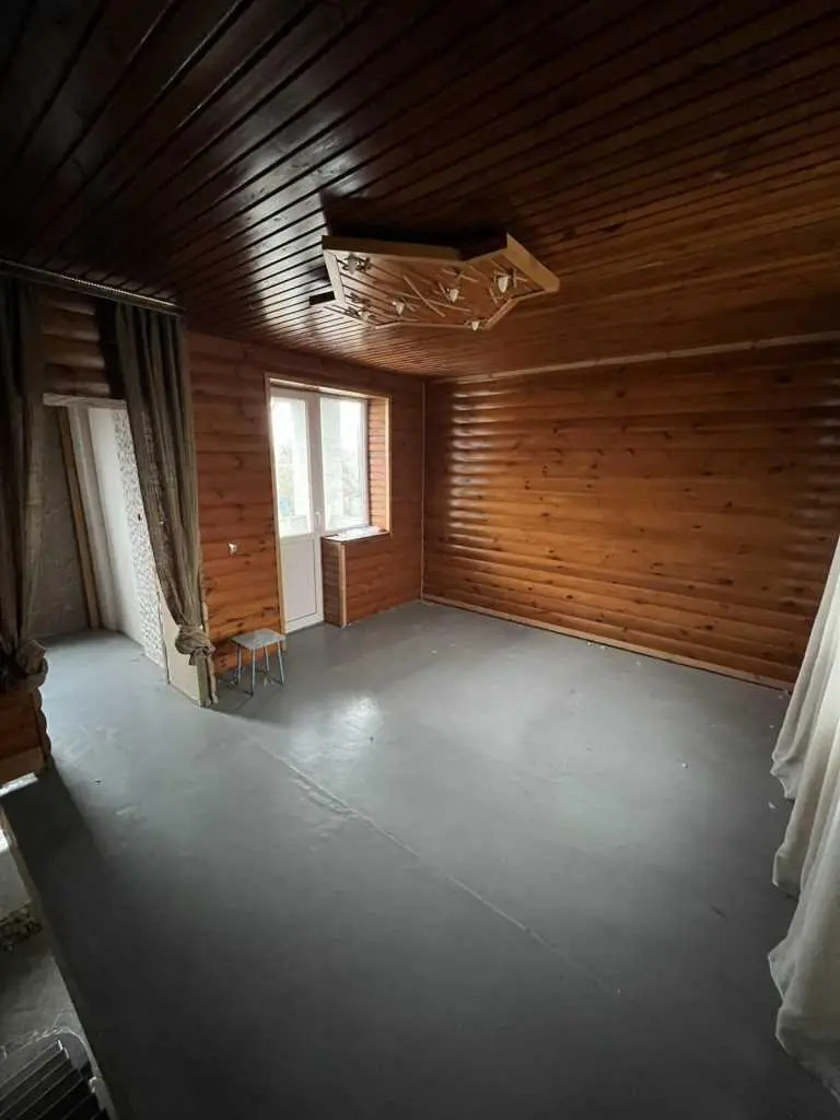 Продам заміський будинок-дачу на Вороніна