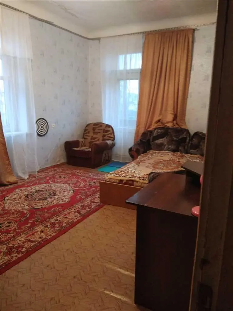 Будинок для великої родини: 100 м.кв і земля біля річки