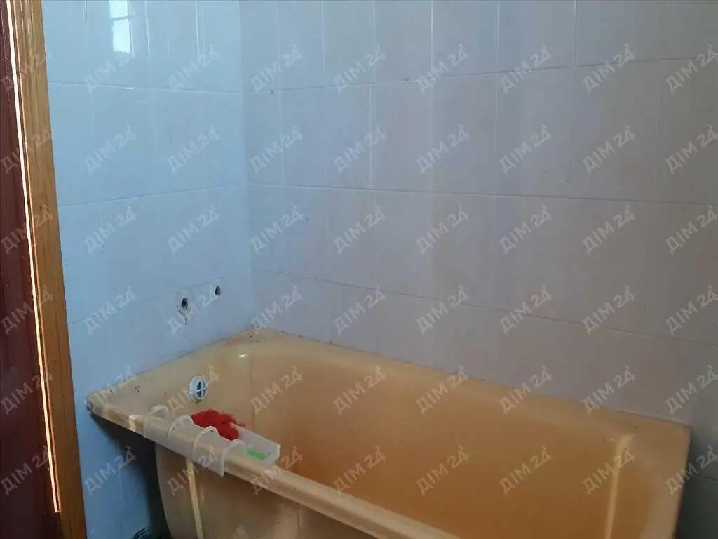 Будинок у сосновому лісі! Ватажково.