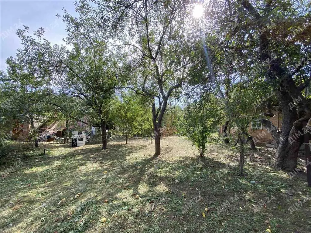 Будинок в місті з окремою ділянкою!