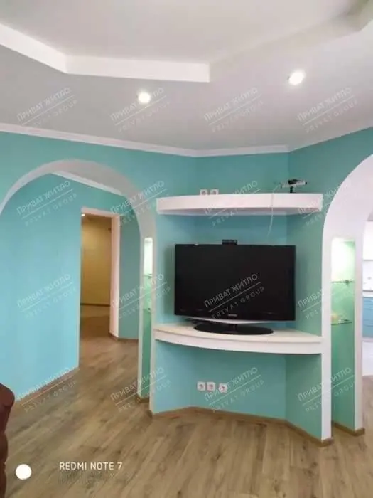 Трикімнатна квартира на Подолі