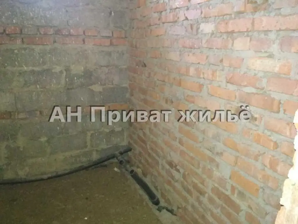 Добротний будинок 2010 року з комунікаціями за 20 км від Полтави.