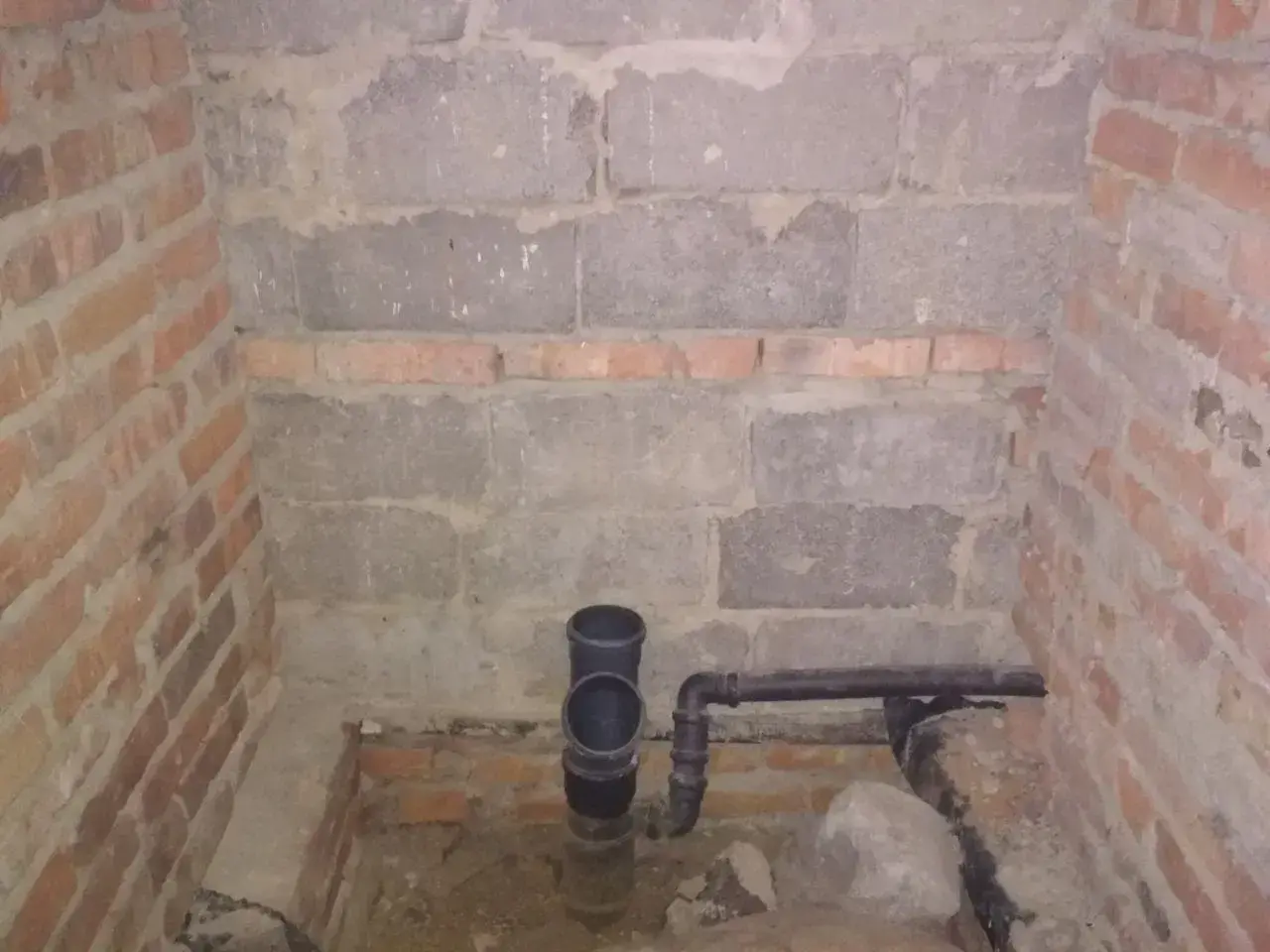 Добротний будинок 2010 року з комунікаціями за 20 км від Полтави.