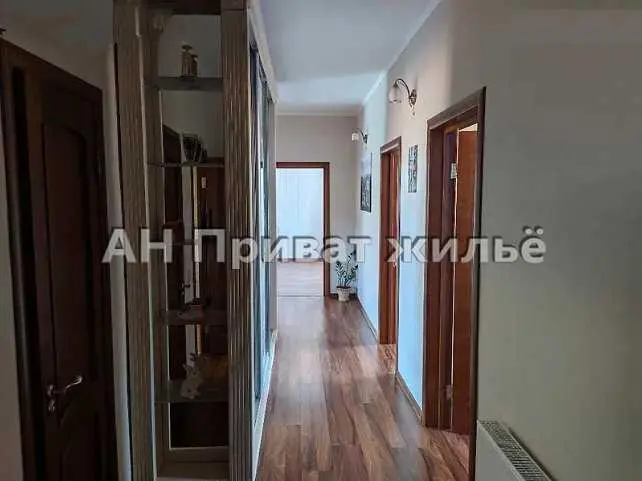 Добротний будинок у Рибцях для великої родини.