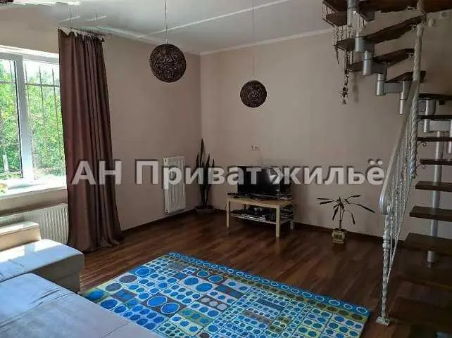 Добротний будинок у Рибцях для великої родини.