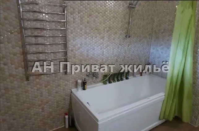 Добротний будинок у Рибцях для великої родини.