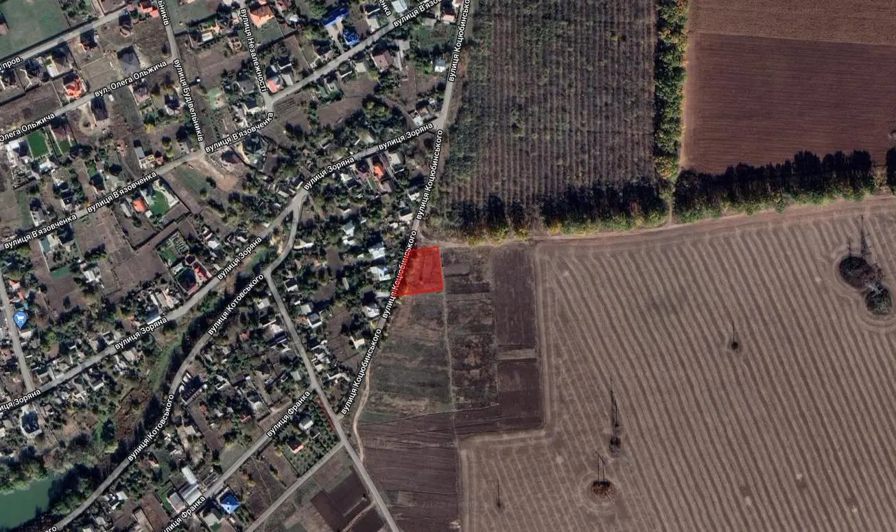 Велика ділянка в межах міста!