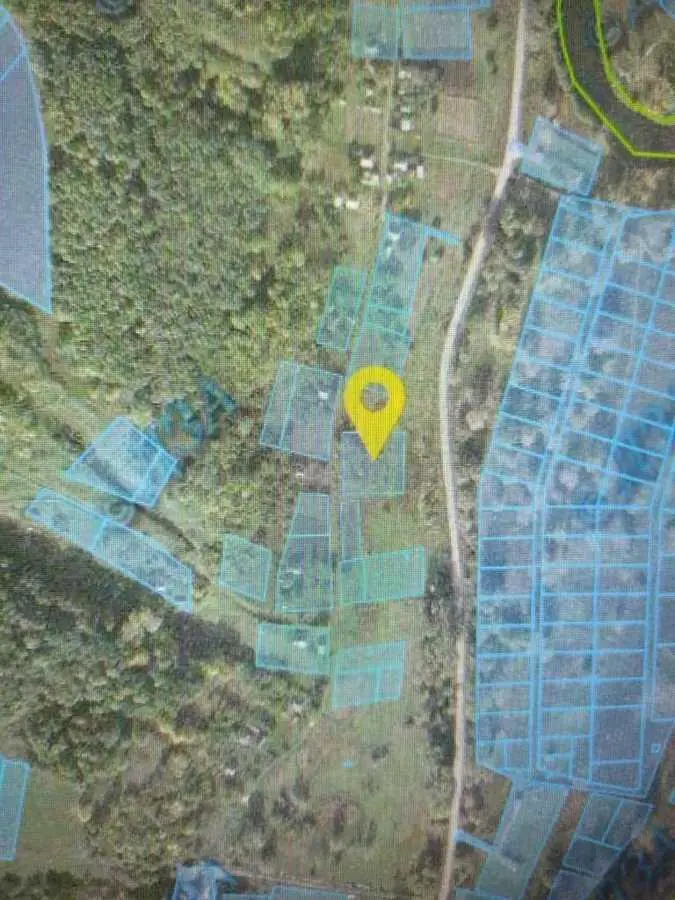 Земельна ділянка в Петрівці