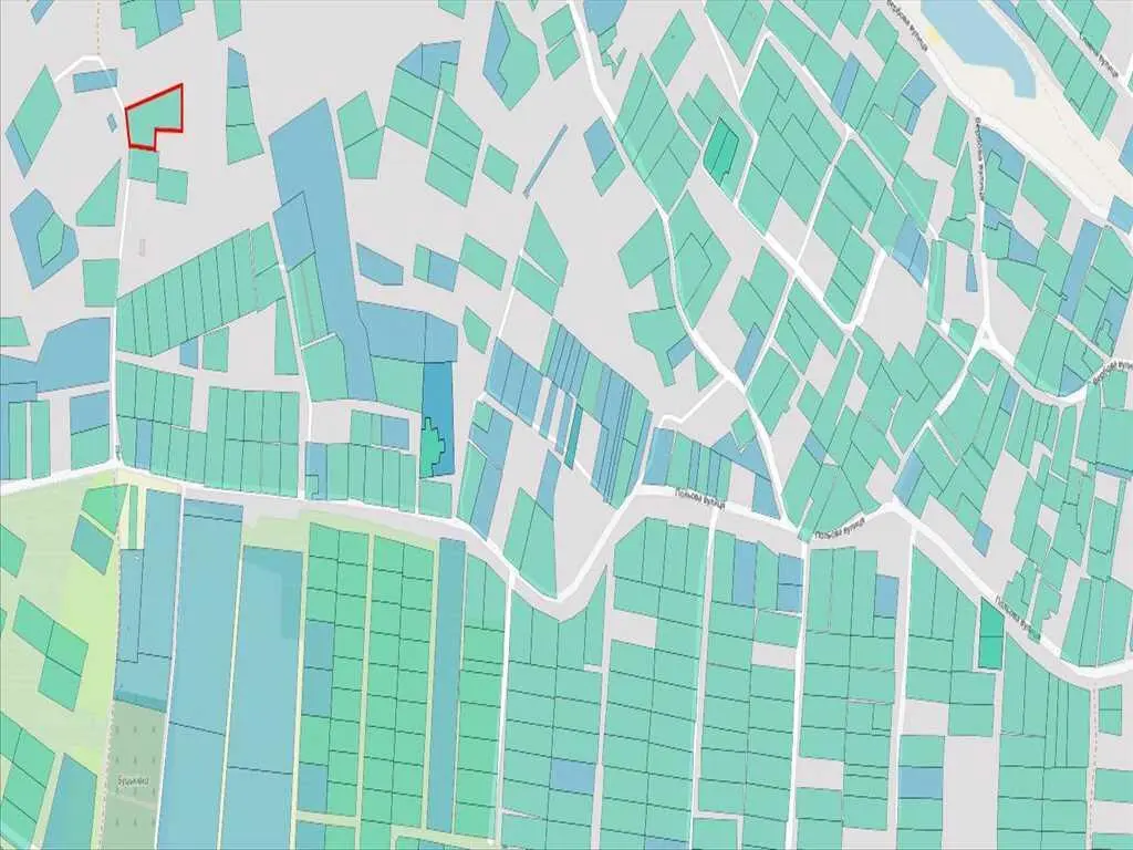 Простора ділянка в місті, район Польової.
