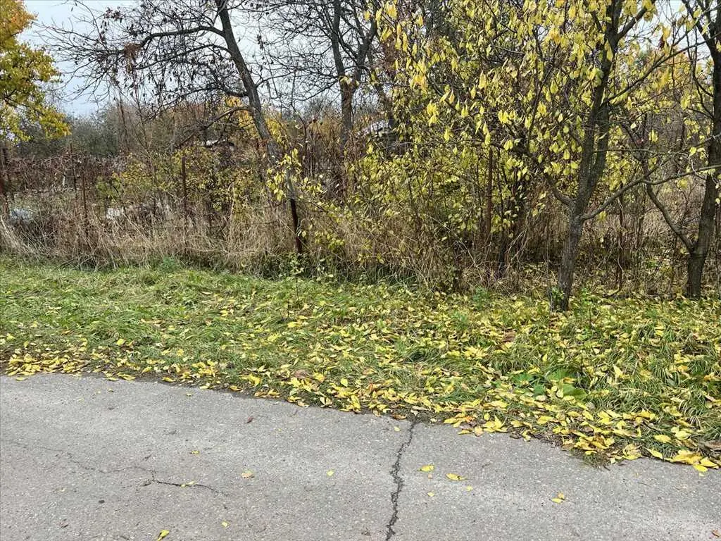 Рівна земельна ділянка м-н Рибці